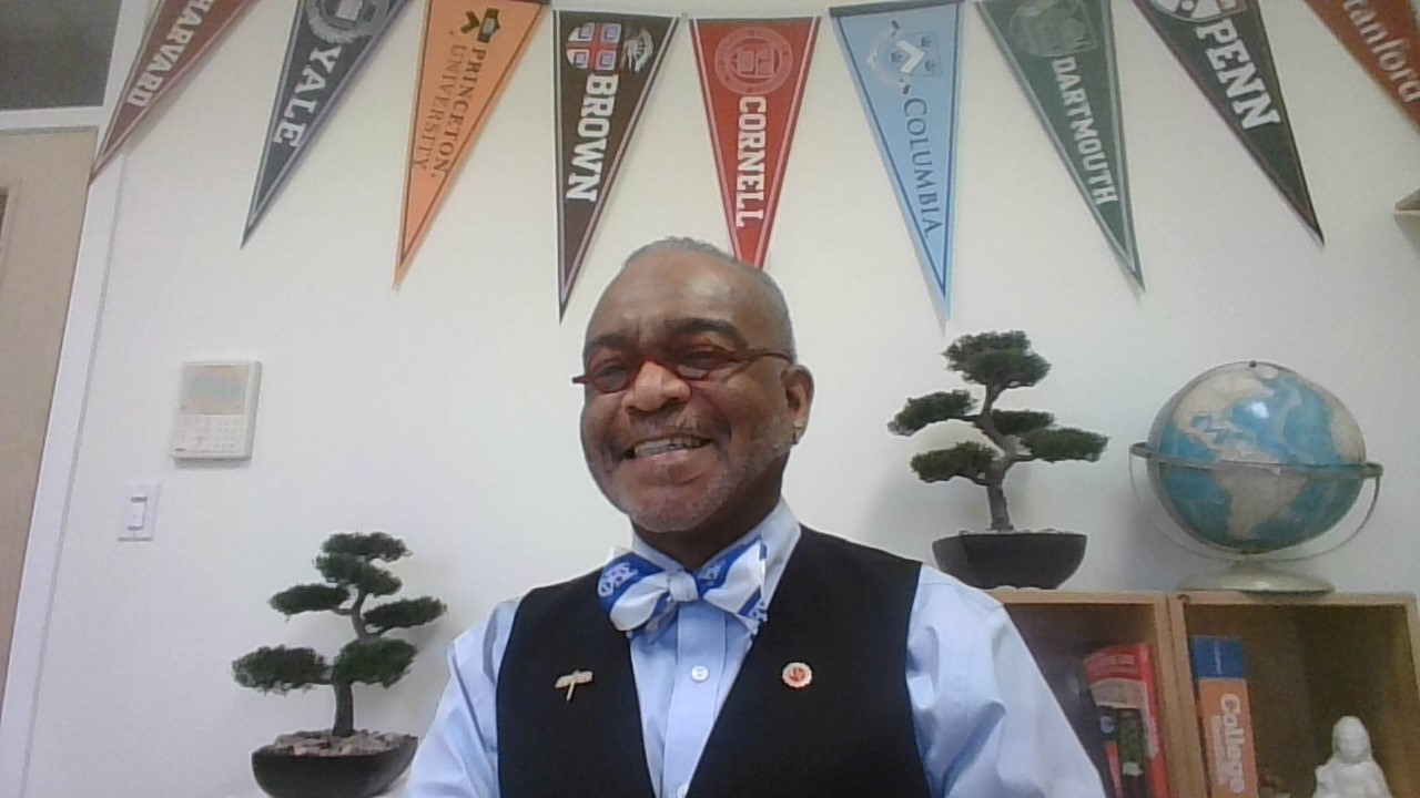 Dr_Paul_Lowe_Ivy_League_Admissions_Advisors